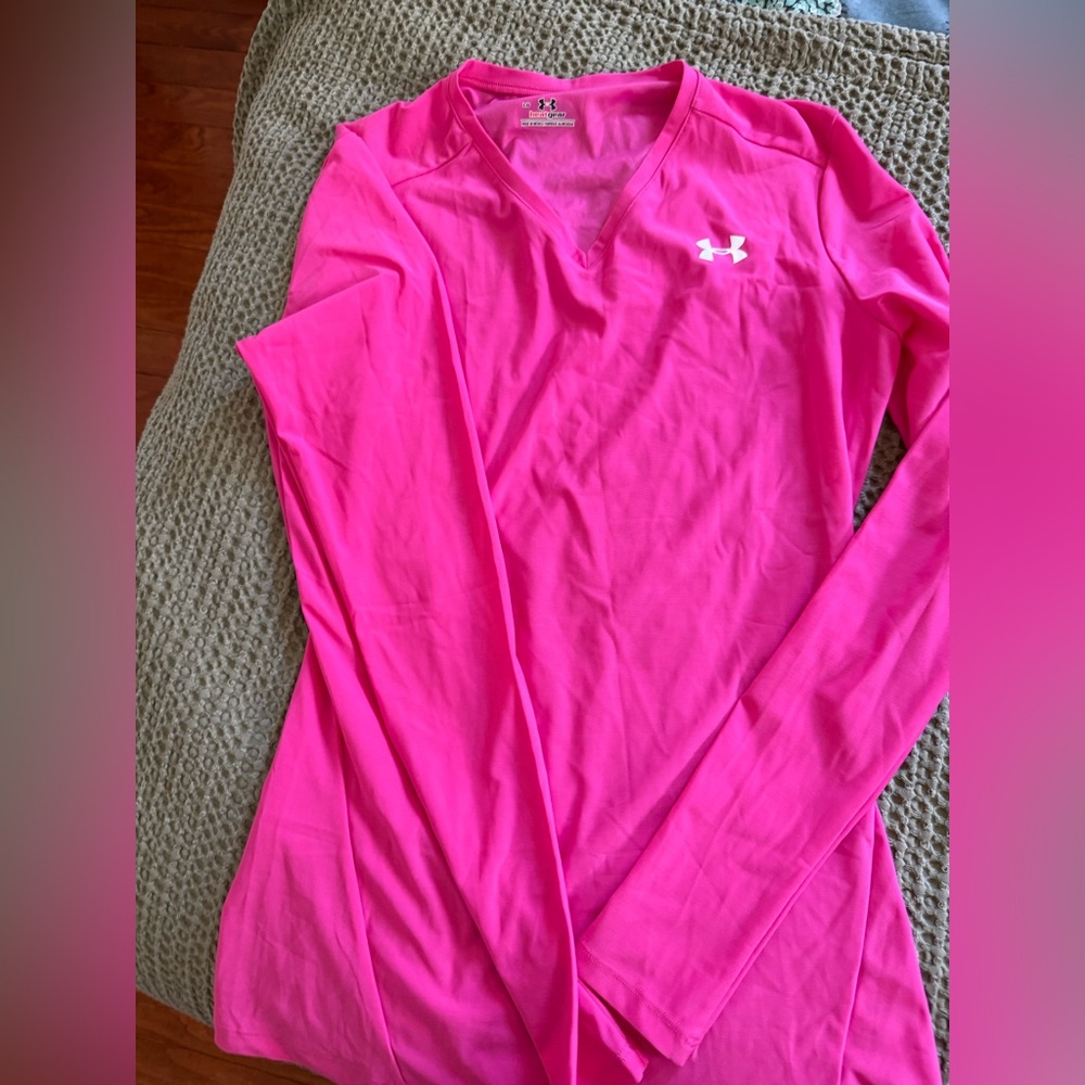 Under Armour Hot Pink V-Neck Long Sleeve Performance Shirt - base layer
